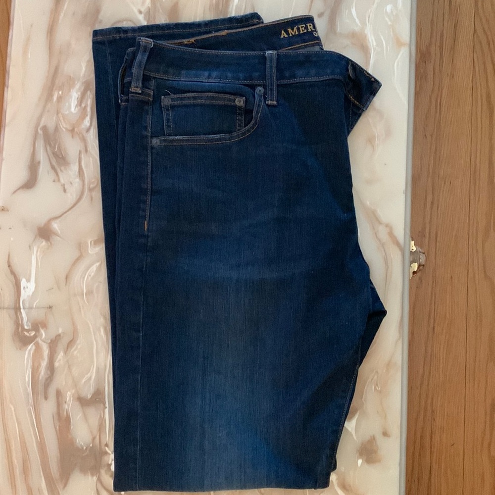 Men’s American Eagle size 38x34 extreme flex jeans in excellent condition.